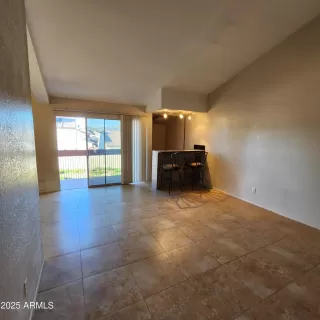 Photo #4: 6956499 Listing