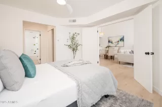 Photo #5: 6956505 Listing