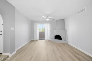 Photo #2: 6956530 Listing