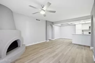 Photo #3: 6956530 Listing