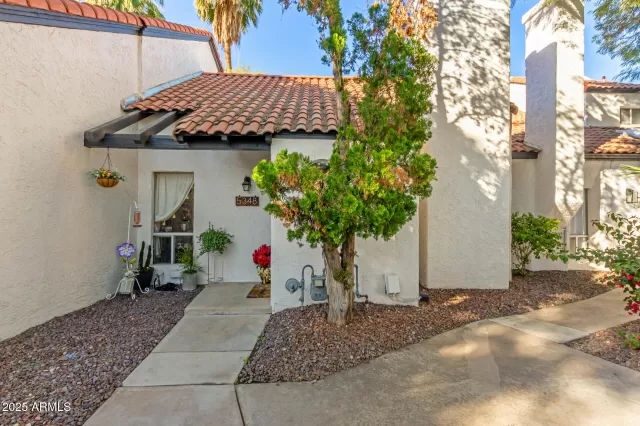 MLS: 6956546 Condo For Sale