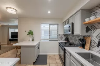 Photo #6: 6956593 Listing 