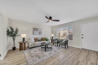 Photo #4: 6956598 Listing 