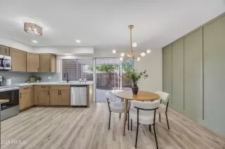 Photo #5: 6956598 Listing 