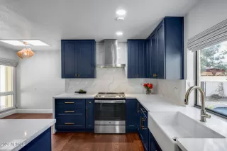 Photo #3: 6956659 Listing 