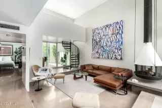 Photo #5: 6956678 Listing 