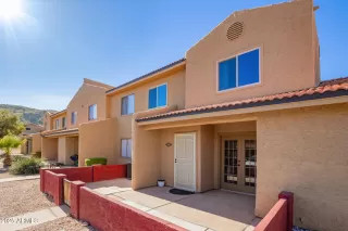 Photo #2: 6956753 Listing