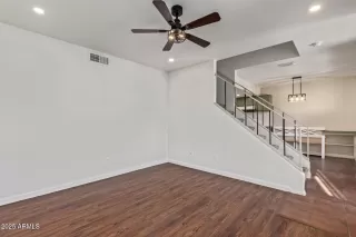 Photo #5: 6956753 Listing