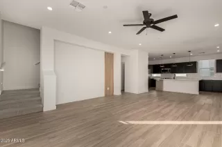 Photo #3: 6956798 Listing