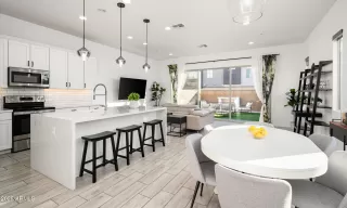 Photo #2: 6956811 Listing