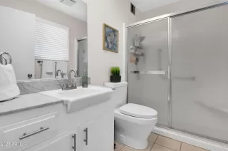 Photo #6: 6956837 Listing 