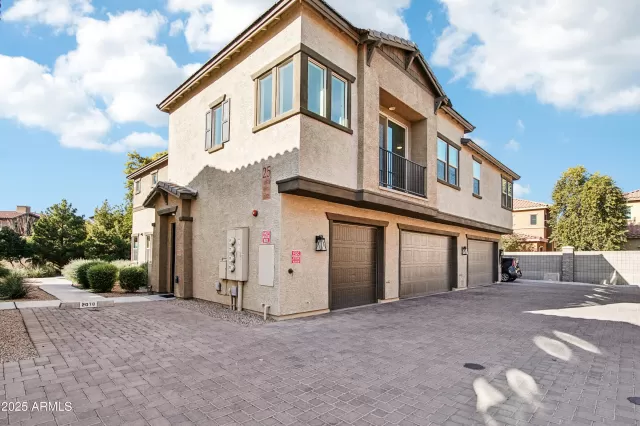 MLS: 6956979 Condo For Sale