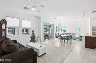 Photo #4: 6956979 Listing