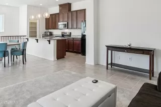 Photo #5: 6956979 Listing