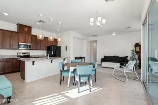 Photo #6: 6956979 Listing