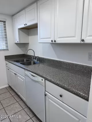 Photo #2: 6956980 Listing 