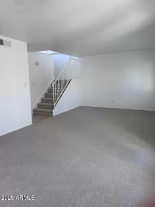 Photo #5: 6956980 Listing 