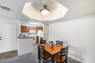 Photo #6: 6957161 Listing