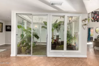 Photo #4: 6957192 Listing 