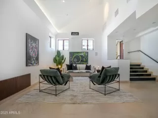 Photo #5: 6957194 Listing