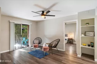 Photo #6: 6957257 Listing