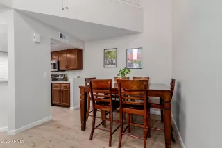 Photo #5: 6957349 Listing