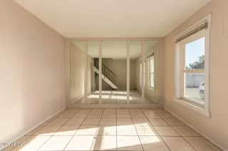 Photo #5: 6957401 Listing