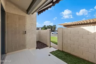 Photo #4: 6957406 Listing