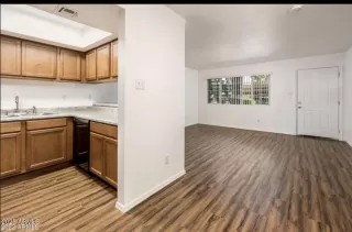 Photo #5: 6957531 Listing