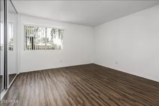 Photo #6: 6957531 Listing