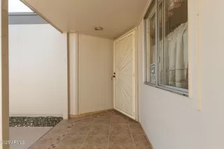 Photo #4: 6957561 Listing