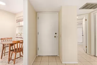 Photo #5: 6957561 Listing