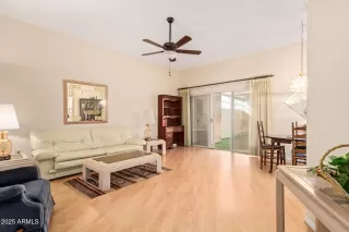 Photo #6: 6957561 Listing