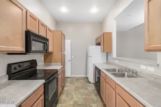 Photo #5: 6957565 Listing