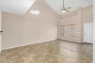 Photo #6: 6957565 Listing