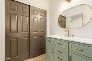 Photo #6: 6957597 Listing