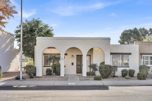 MLS: 6957611 Condo For Sale