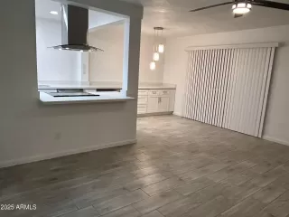 Photo #3: 6957636 Listing