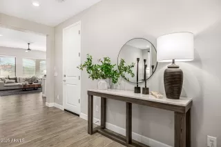 Photo #4: 6957664 Listing