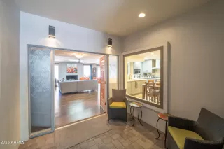 Photo #5: 6957719 Listing