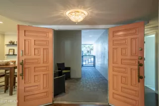 Photo #6: 6957719 Listing