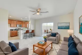 Photo #5: 6957738 Listing