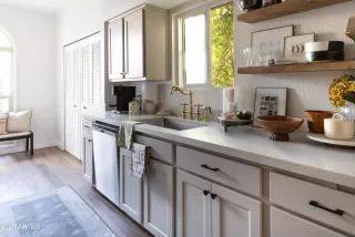 Photo #3: 6957755 Listing