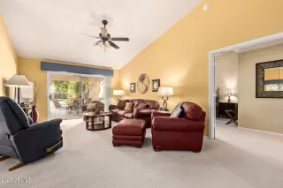 Photo #5: 6957832 Listing