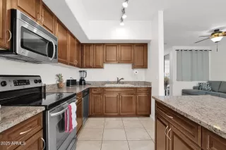 Photo #6: 6957895 Listing