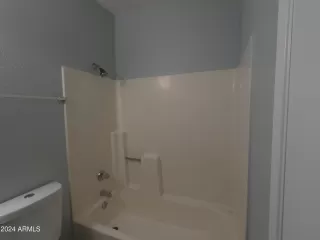 Photo #6: 6957949 Listing