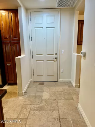 Photo #6: 6958098 Listing