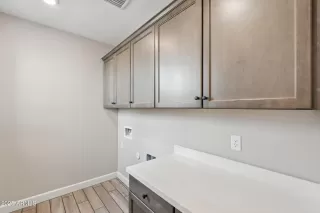 Photo #3: 6958153 Listing