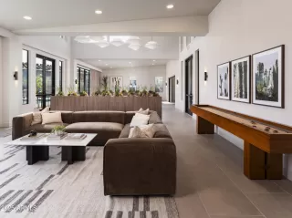 Photo #5: 6958158 Listing