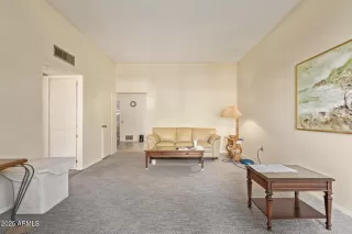 Photo #2: 6958169 Listing 